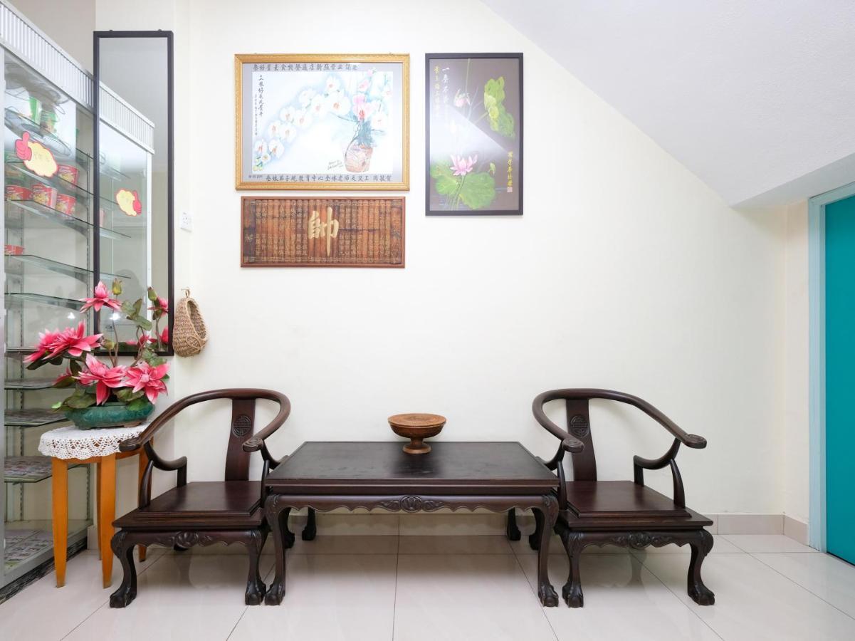 Oyo 89877 Sun Triang Hotel Kampong Kerayong Eksteriør billede